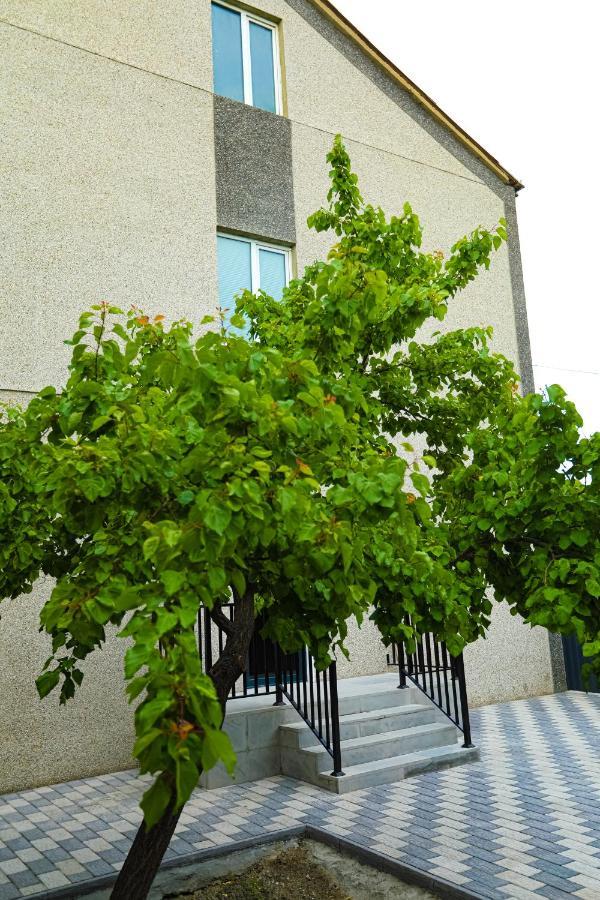 Am Hotel Jerevan Buitenkant foto
