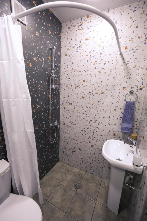 Am Hotel Jerevan Buitenkant foto