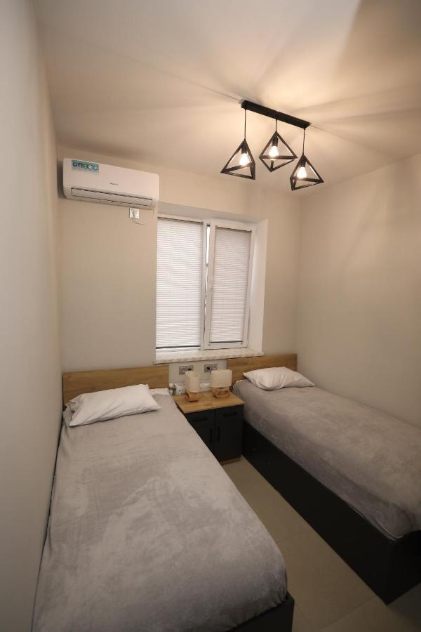 Am Hotel Jerevan Buitenkant foto