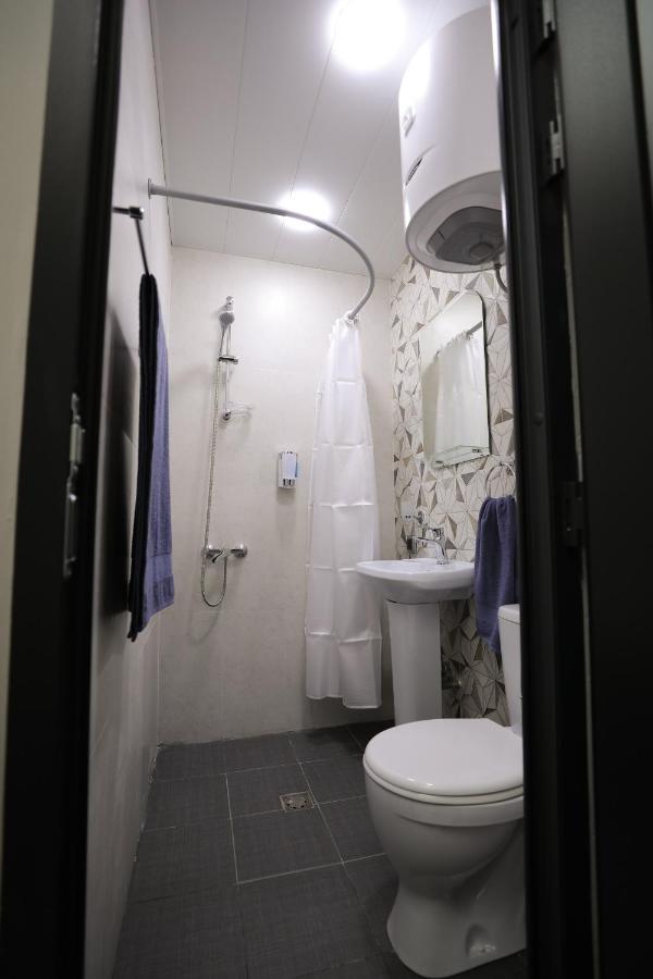 Am Hotel Jerevan Buitenkant foto